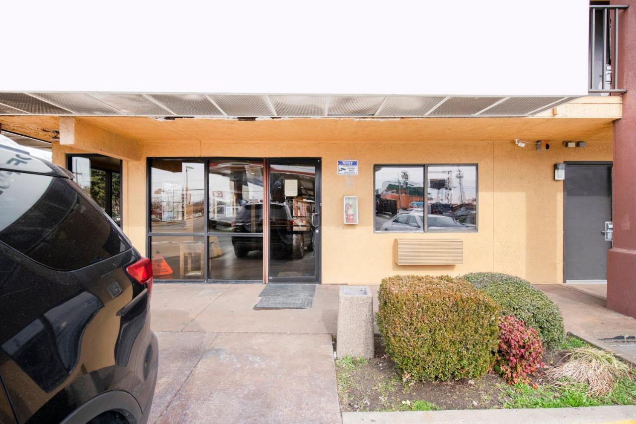 Oyo Hotel Tulsa Ok I-44/Route 66 Екстериор снимка