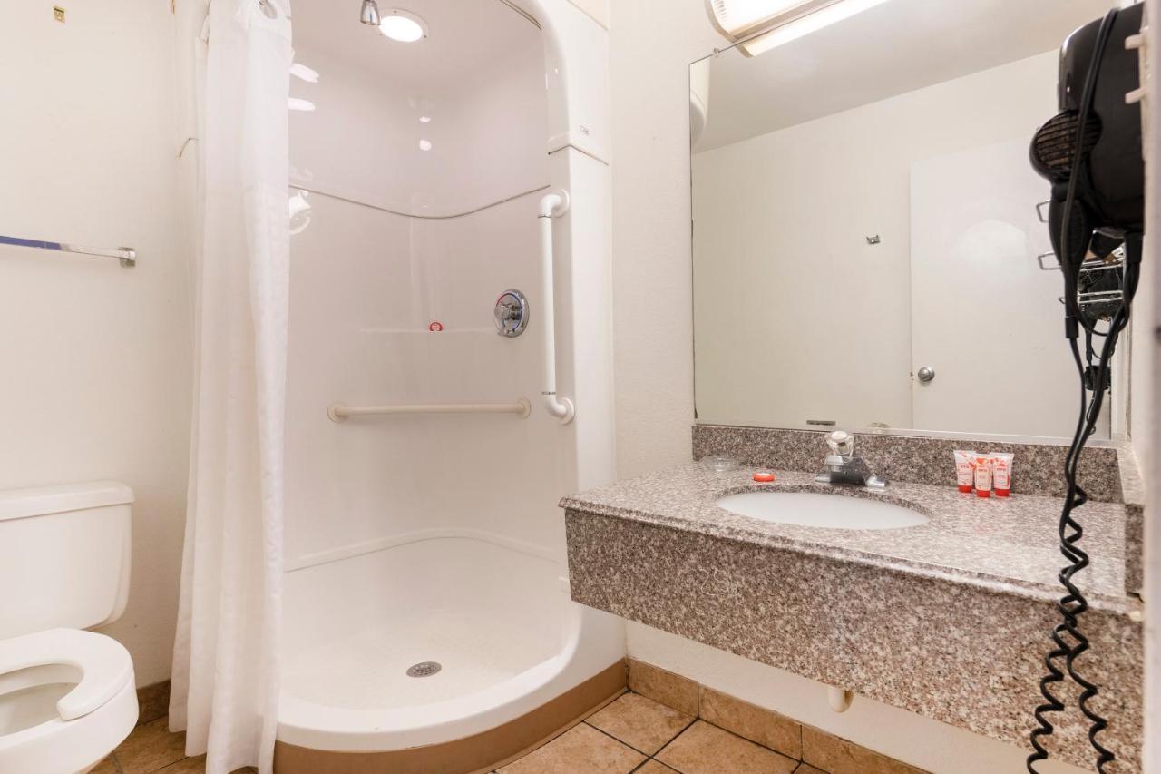 Oyo Hotel Tulsa Ok I-44/Route 66 Екстериор снимка
